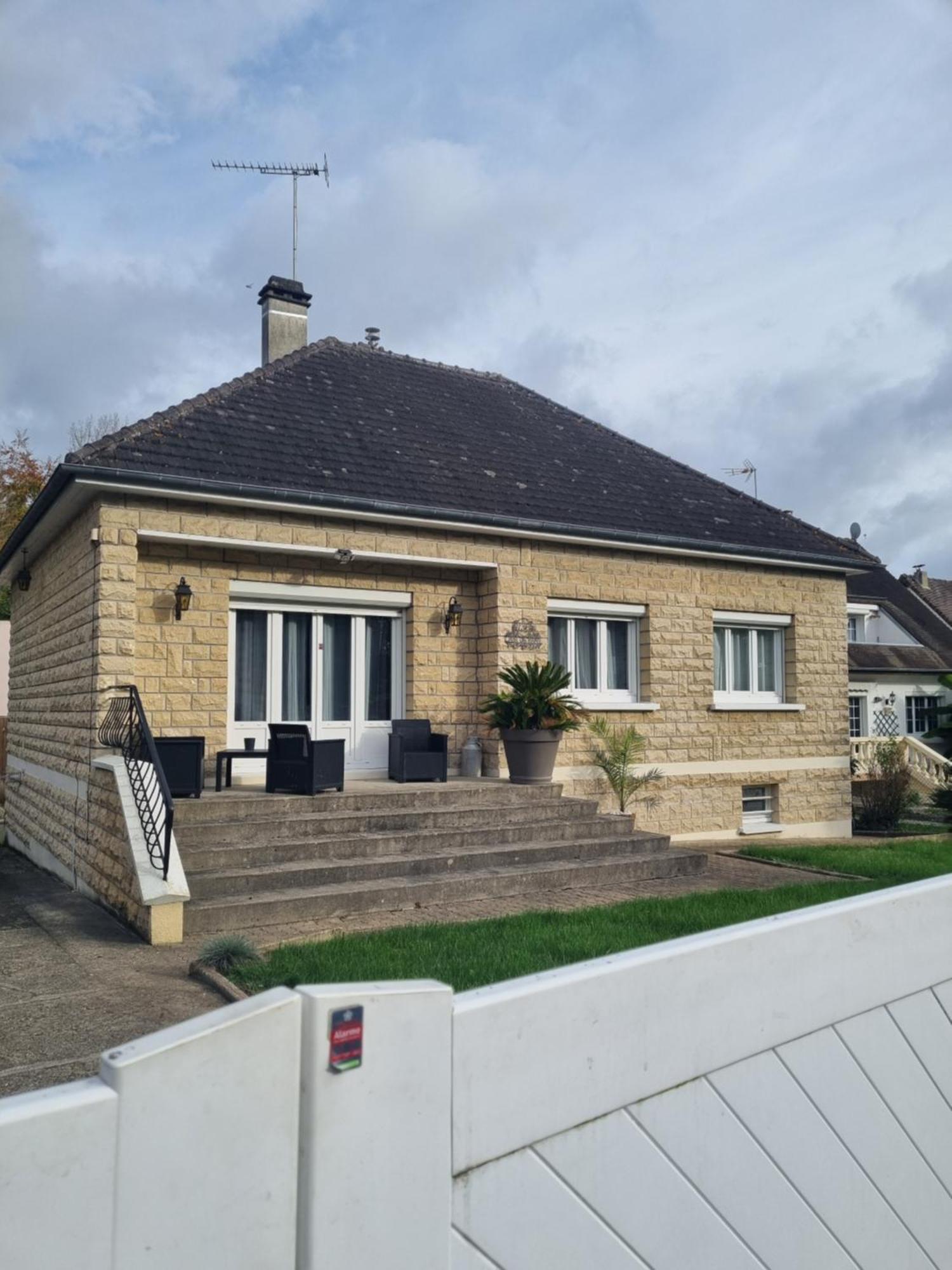 A La Casa De Papel Holiday home Neuilly-sous-Clermont
