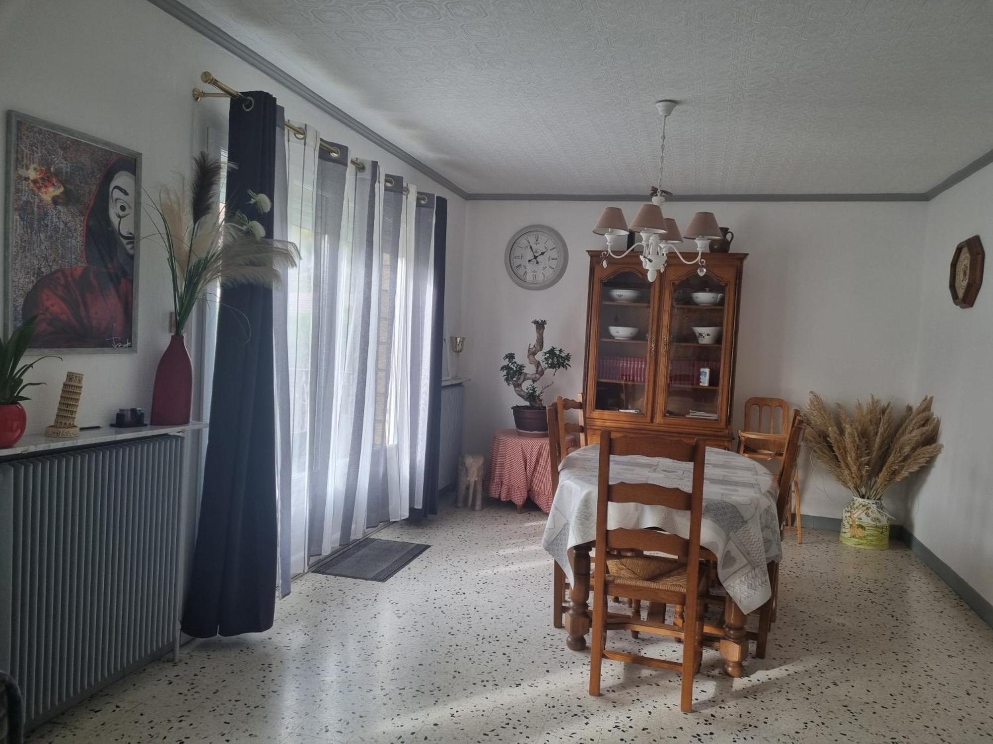 A La Casa De Papel Neuilly-sous-Clermont